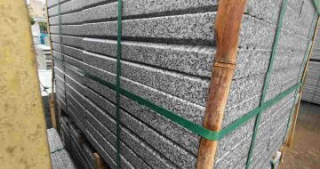 烟台芝麻白楼梯踏步室外