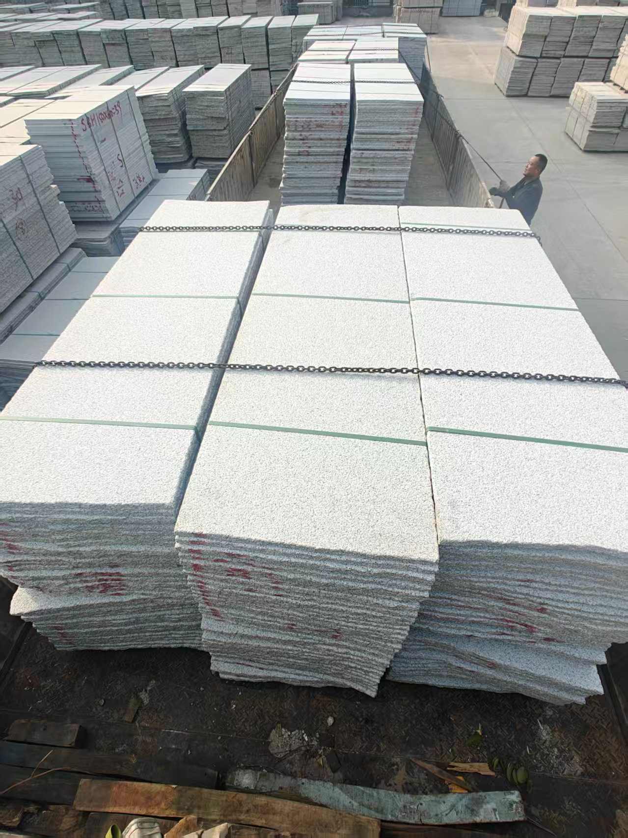 烟台芝麻白毛板，石材毛板