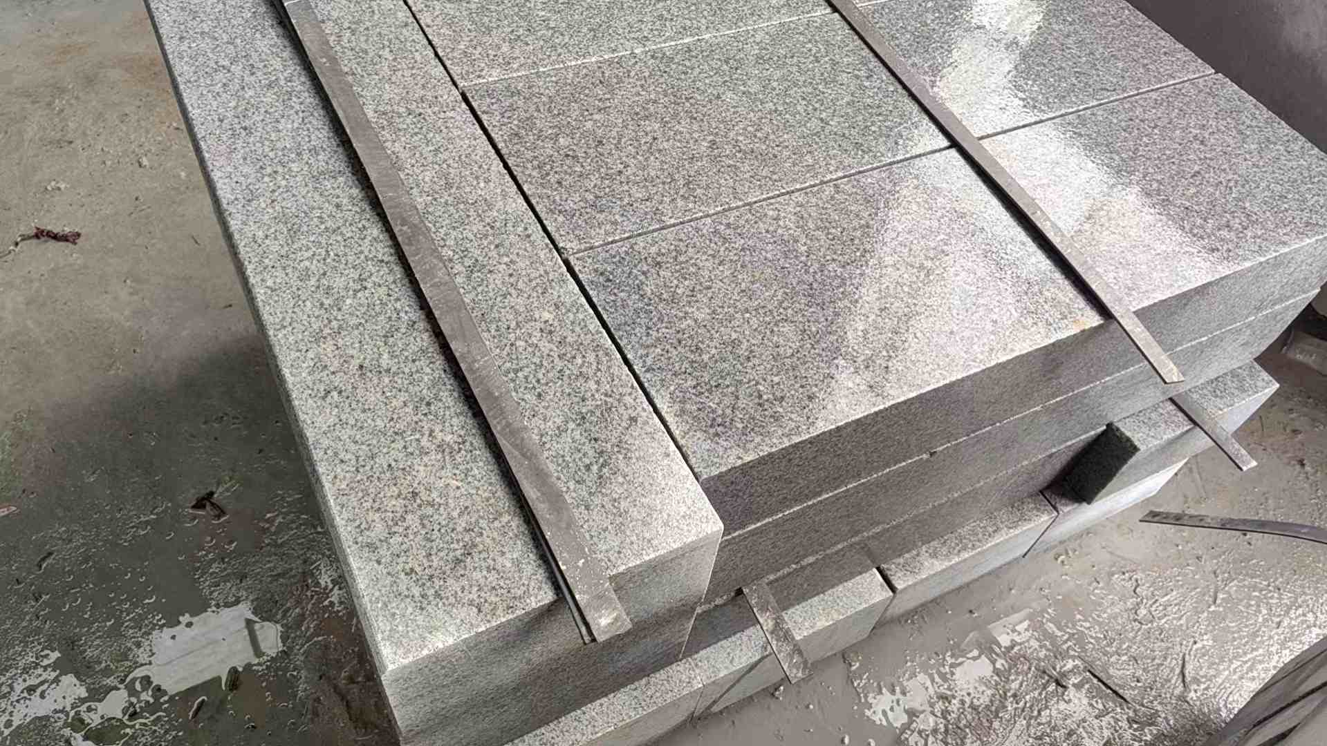 烟台芝麻灰 芝麻白 路牙石 路侧石 马路牙子